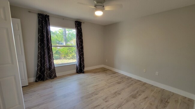 Building Photo - 4183 Malden Dr
