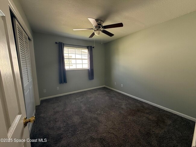 Building Photo - 988 Nicklaus Dr