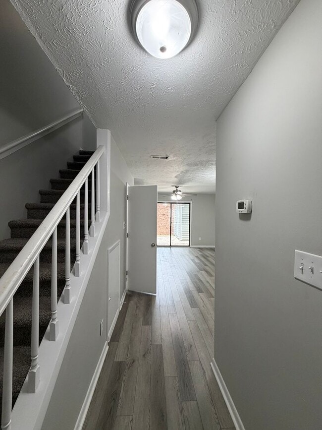 Building Photo - 506 Mill Cove