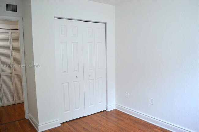 Building Photo - 7419 SW 152nd Ave