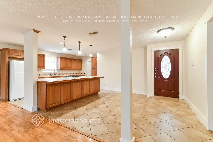 Building Photo - 2511 Peaceful Valley Dr