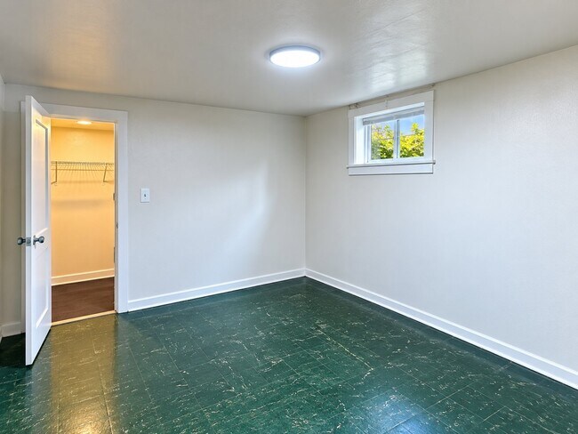 Building Photo - 5214 35th Ave NE