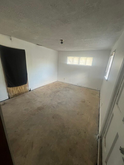 Building Photo - 1653 Downing Cir