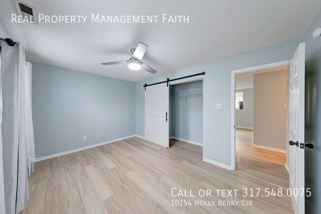 Building Photo - 10154 Holly Berry Cir