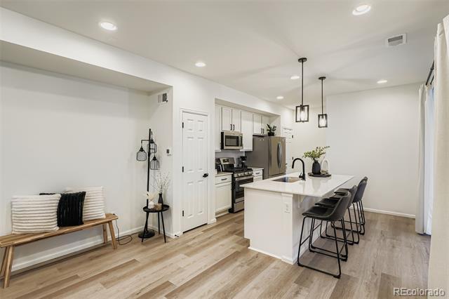 Building Photo - 8867 Snake River St