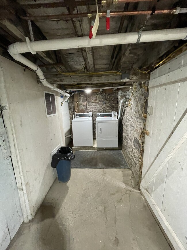 Building Photo - 51 Loomis St