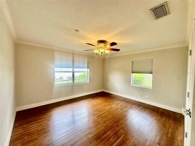 Building Photo - 1300 Lake Ariana Blvd
