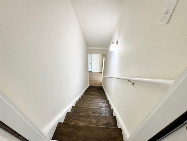 Building Photo - 7252 Millbrae Walk