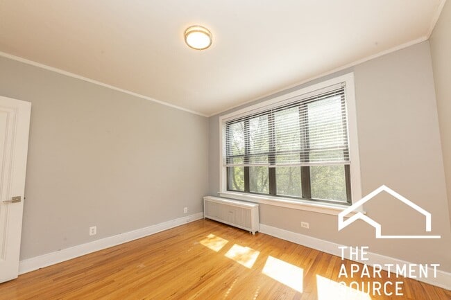 Building Photo - 201 Kedzie St