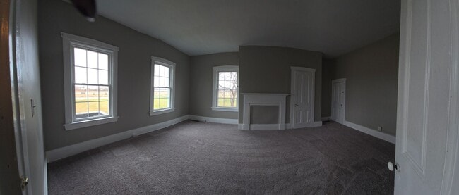 Building Photo - 2 Bedroom Farmhouse in Middletown