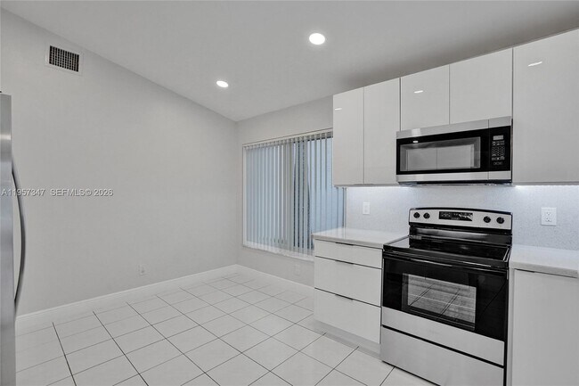 Building Photo - 18034 SW 20th St