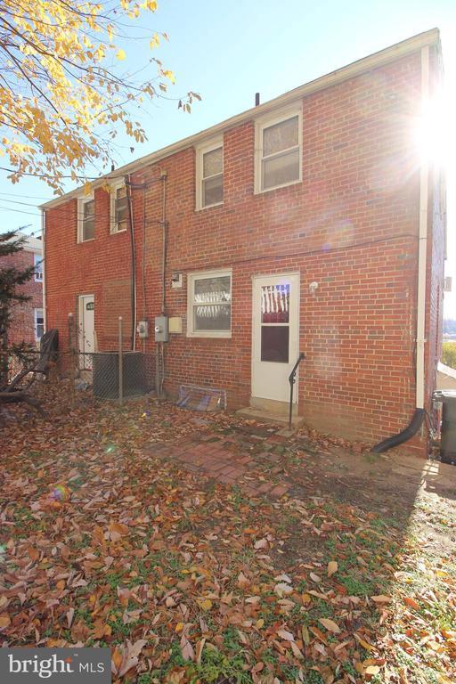 Building Photo - 3719 S Kemper Rd