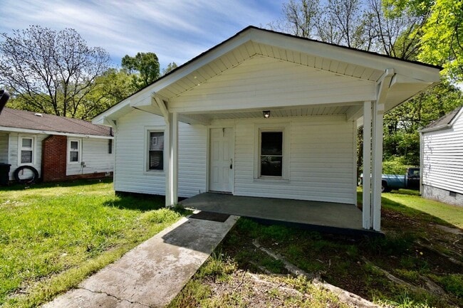 Building Photo - House for rent on Boone Street