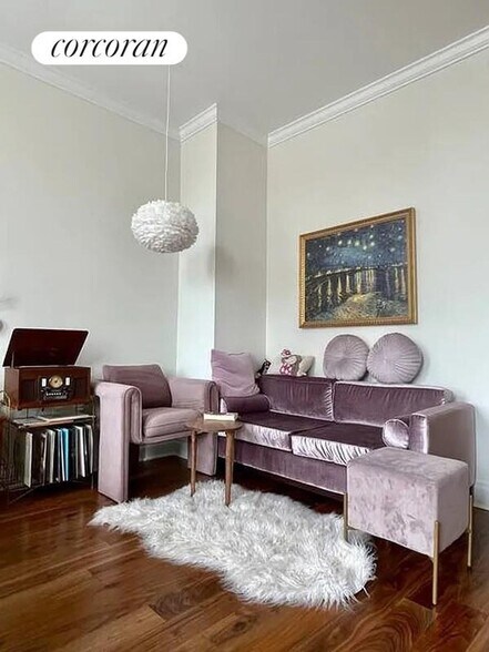 Building Photo - 350 E 82nd St