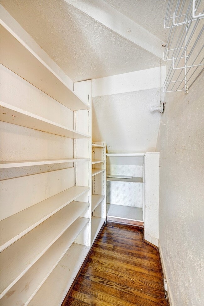 Building Photo - 1741 Wroxton Ct