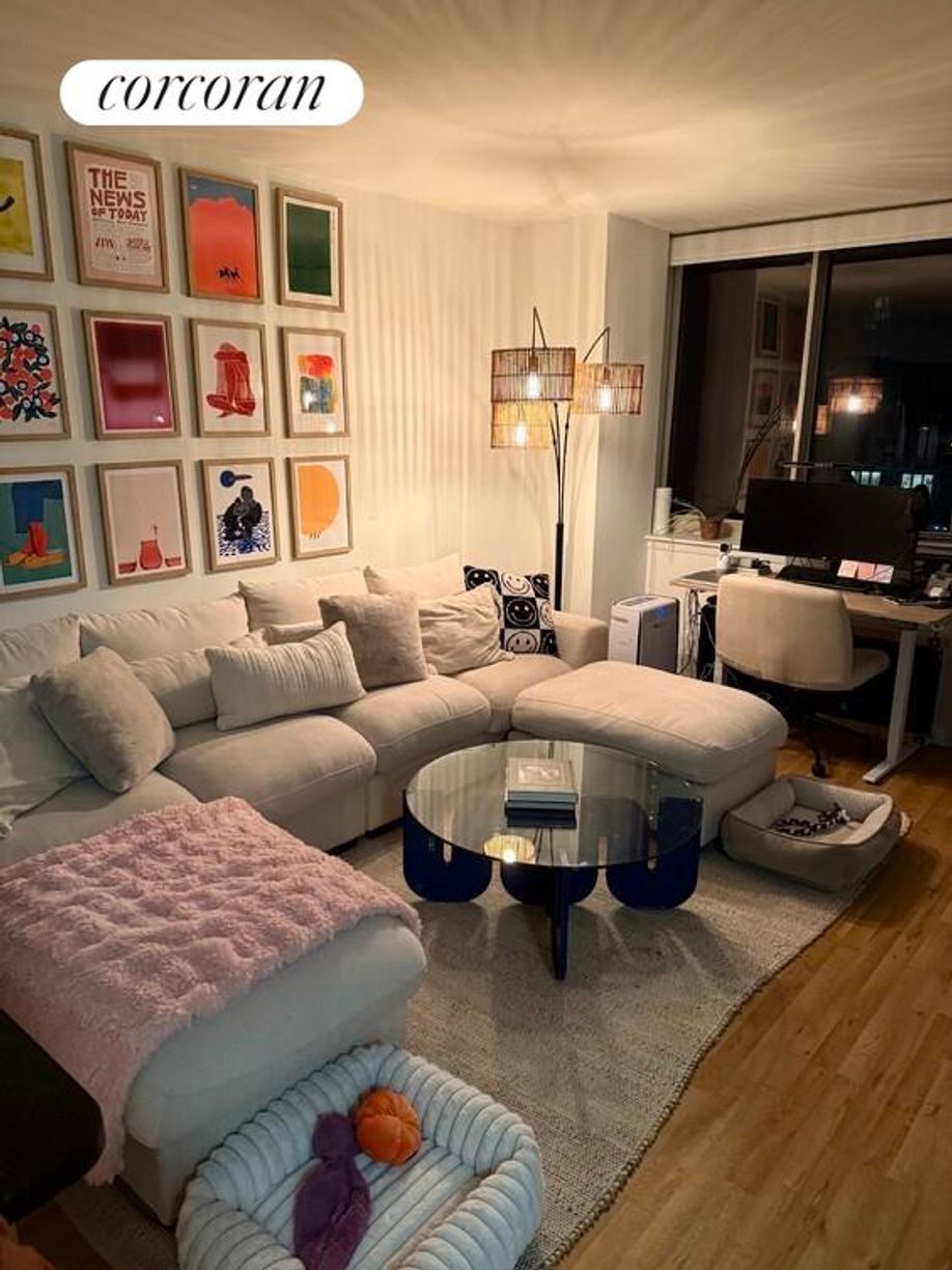 Building Photo - 66 W 38th St