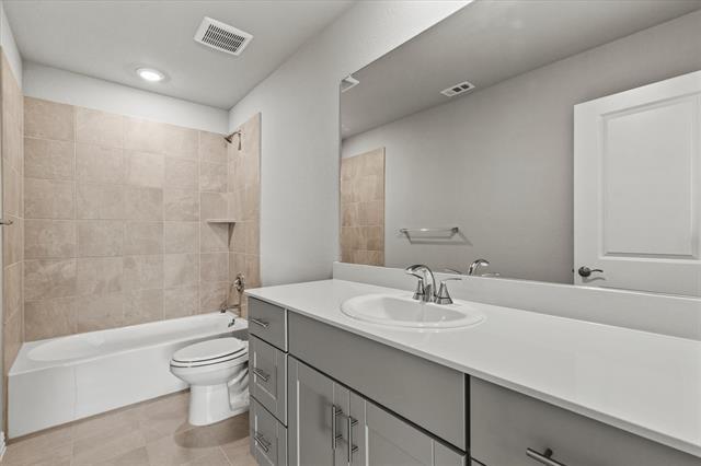 Building Photo - 3935 Worth Dr