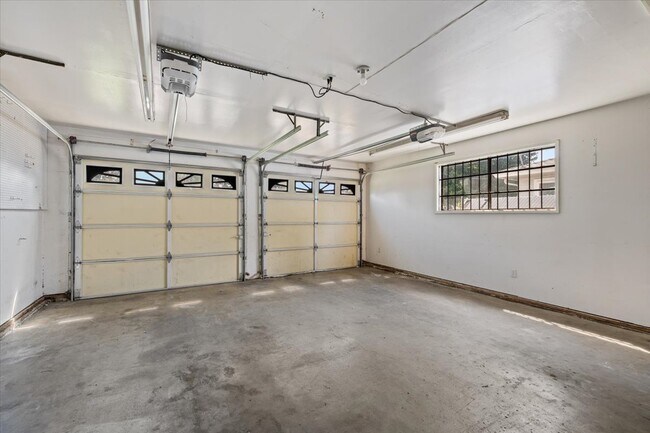 Building Photo - 1461 Johnson St