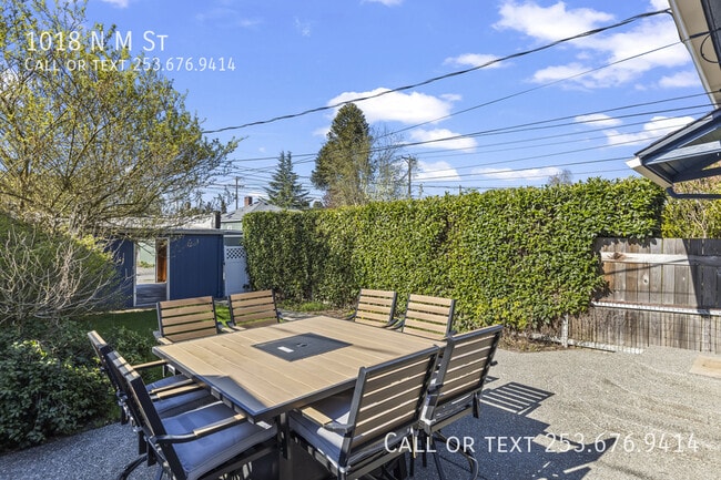 Building Photo - 1018 N M St