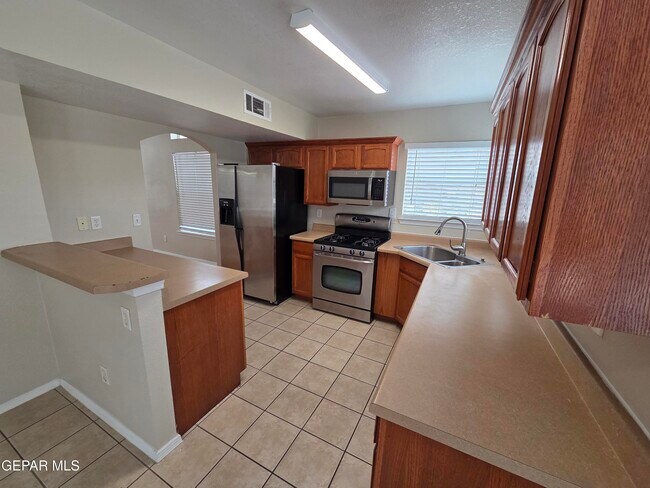 Building Photo - 12640 Gilded Sun Dr