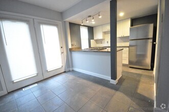 Building Photo - 4867 4869 4871 4873 Moreland Dr