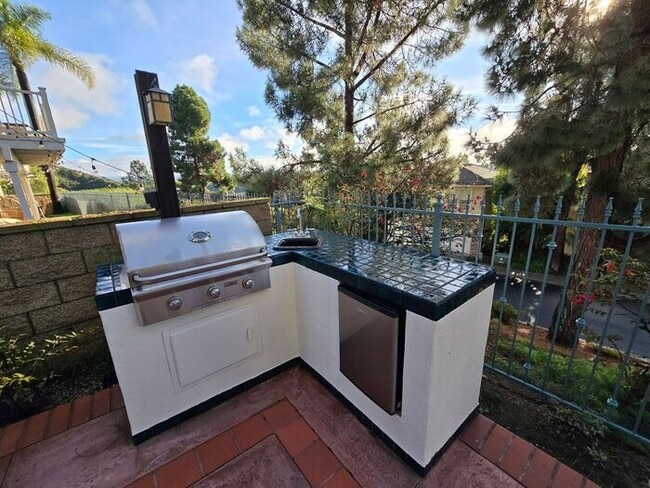 Building Photo - Incredible Home with Spectacular Views in La Jolla