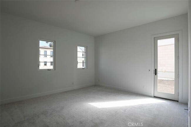 Building Photo - 20552 Edgewood Ct