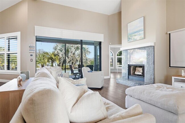 Building Photo - 909 Allegro Ln