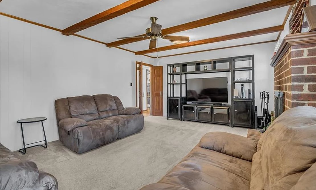 Building Photo - 561 Summit Ridge Dr