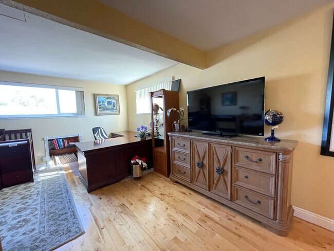 Building Photo - 3127 Stonybrook Dr