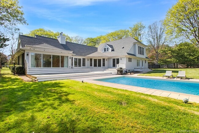 Building Photo - 48 Sheppard St