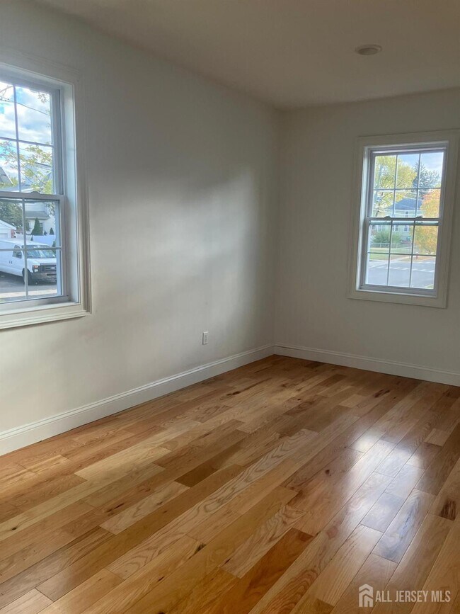 Building Photo - 401 Ainsworth St