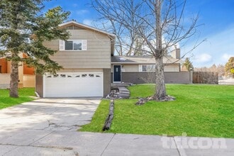 Building Photo - 1228 N Chelton Rd