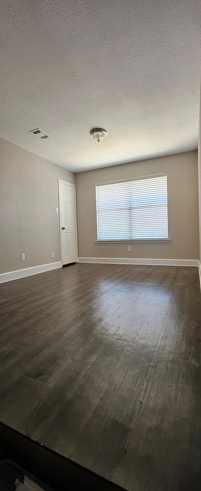 Building Photo - 2515 Eastwood Ln