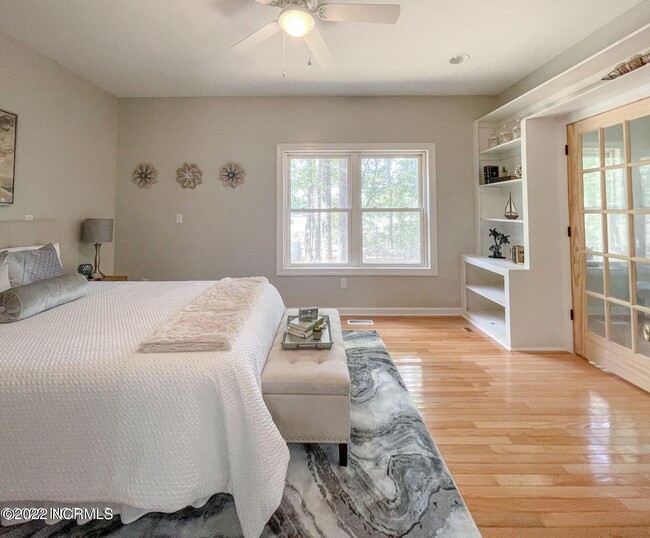 Building Photo - 806 Willbrook Cir