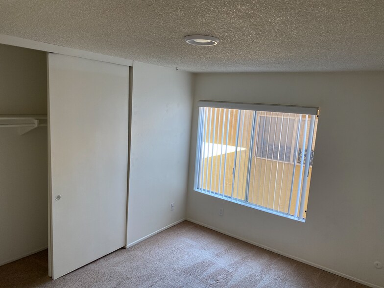 Right bedroom closet area - 10460 Caminito Sulmona