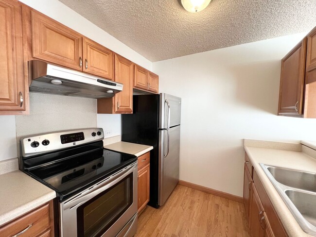 Building Photo - 1br/1ba/1pkg Condo with Sunset views in Aiea