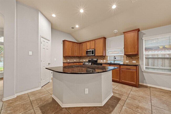 Building Photo - 28207 Chalet Park Dr