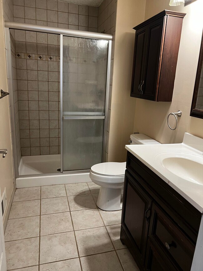 Building Photo - 32 Scherer Ct