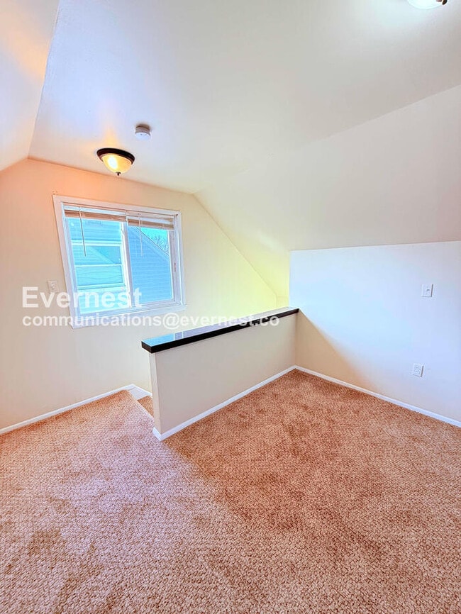 Building Photo - 24612 Berry Ave