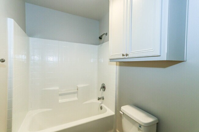 Building Photo - Half Off First Full Month's Rent! A Premie...