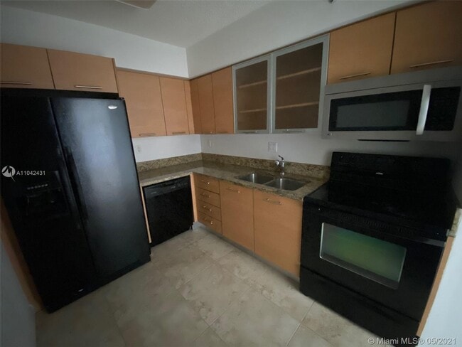 Building Photo - 3300 NE 192 St