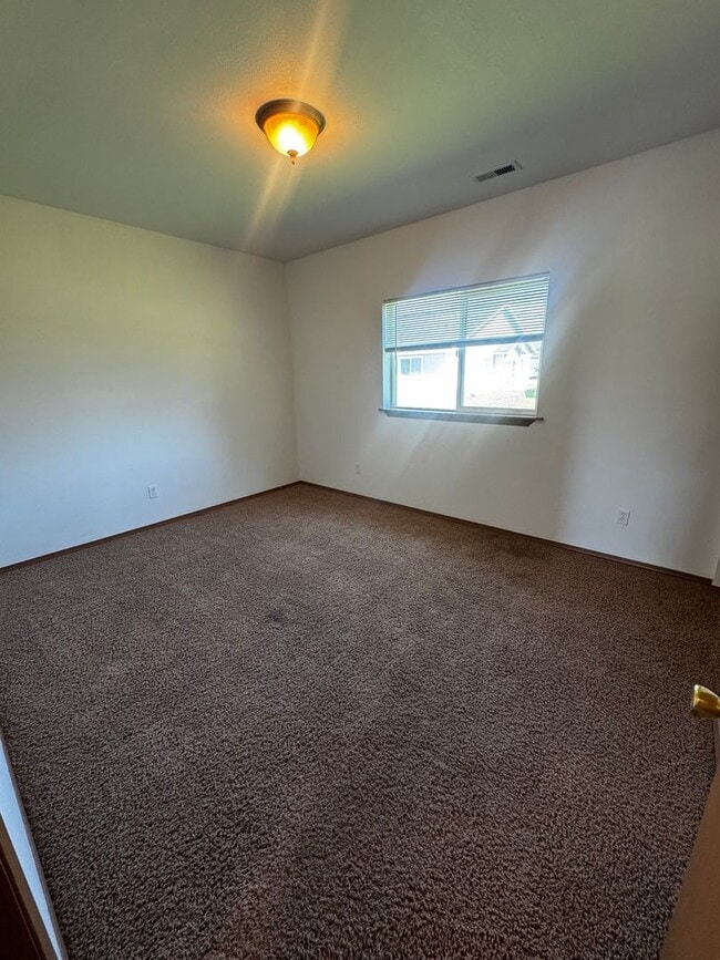 Building Photo - 1208 Malaga Ave