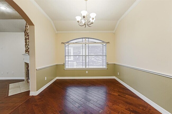 Building Photo - 24503 Jocelyn Park Ct