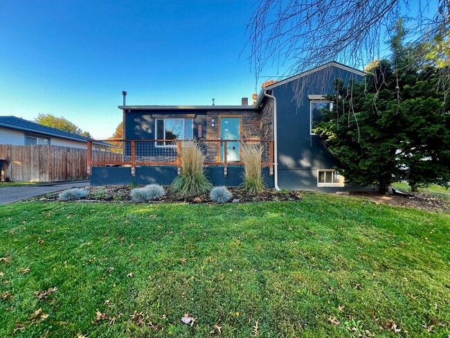 Building Photo - Non-Refundable & Security Deposit Total: $2300.00