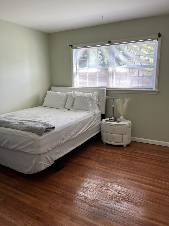 Building Photo - 3918 Havenwood Rd