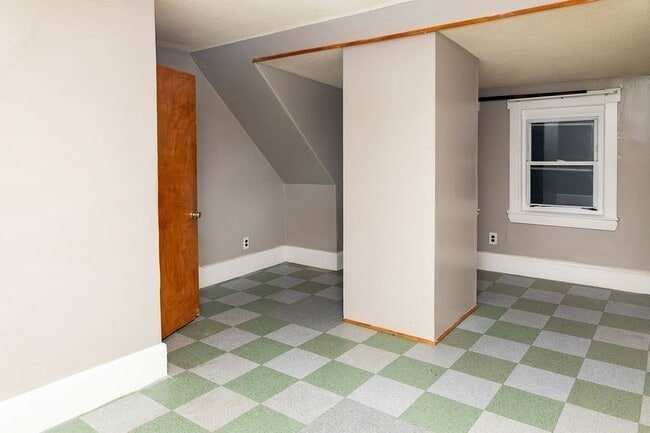 Building Photo - 12 Payson Ave