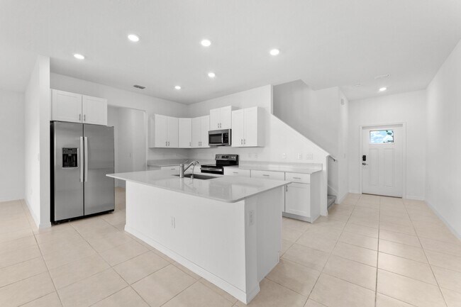 Building Photo - Stunning Large Mirada Townhome; 3 BR + LOFT / 2.5 BA/ 2 Car Garage-2300+ SF!
