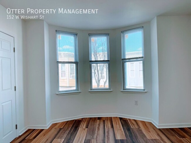 Building Photo - 152 W Wishart St