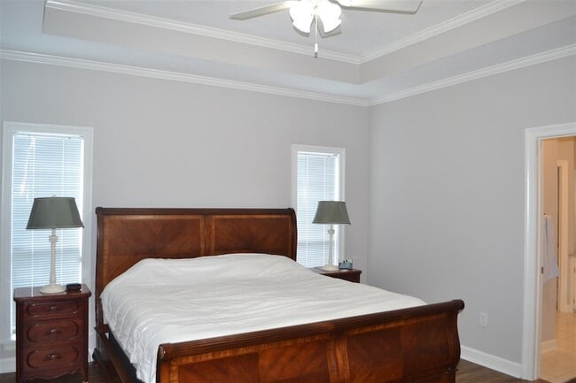 Building Photo - 109 Stratford Dr